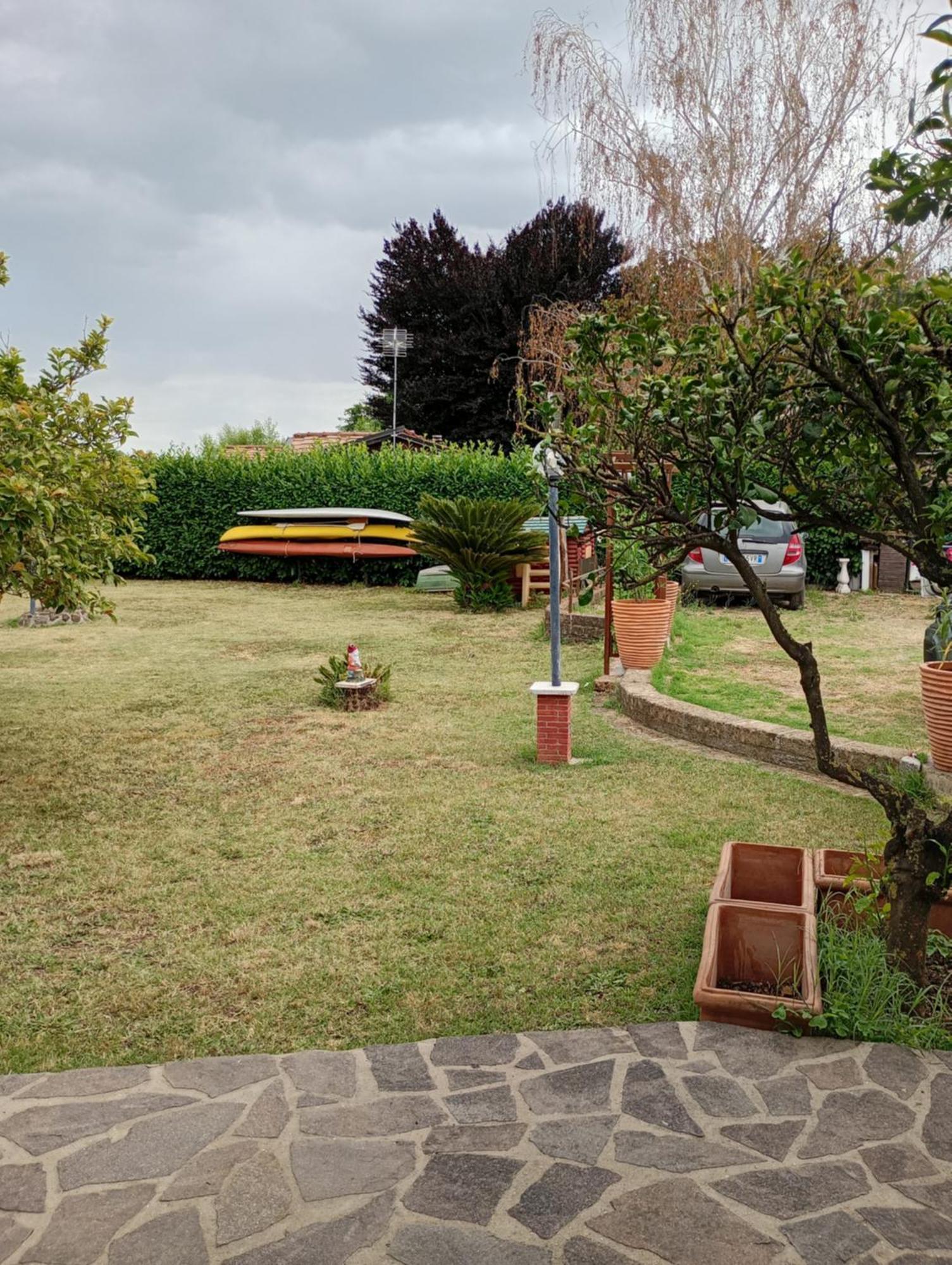 Independent Villa With Private Beach On The Lake Bracciano  Exterior photo